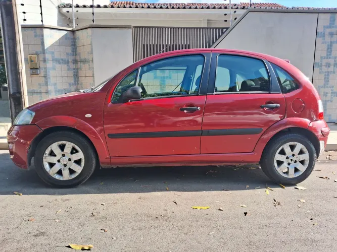 Citroen C3 GLX 1.4/ GLX Sonora 1.4 Flex 8V 5P 2012