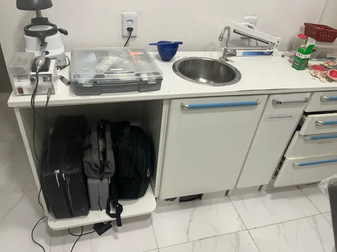 Armário odontológico 