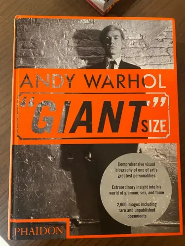 Livro Andy Warhol Giant Size
