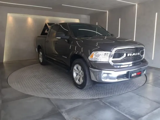 Ram Classic Laramie 5.7 V8 16V Gasolina 4X4 Aut. 2023
