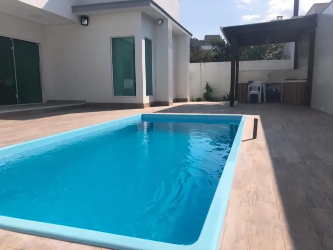 Casa de Alto Padrão no Mar Grosso | 425m² | Piscina | 3 Dorms | Permuta