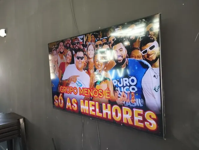 Vendo tv 50 polegadas 4k esmarte 
