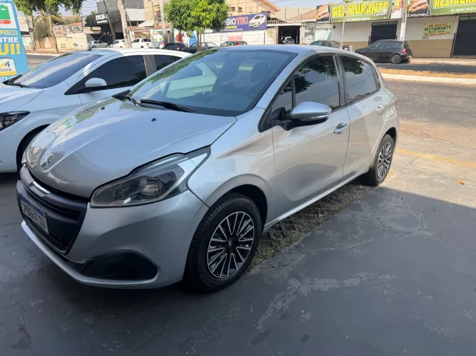 Peugeot 208 Active 1.2 Flex 12V 5P Mec. 2018