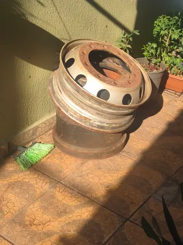 Roda a disco e campana de freio