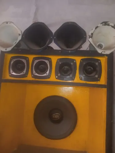 Vendo 4 tuitas e 4 cornetas valor 450