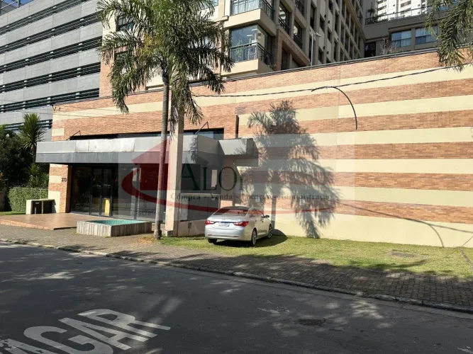 Amplo imóvel comercial para locação no MORUMBI abaixo do condomínio Riverside Brownstone R