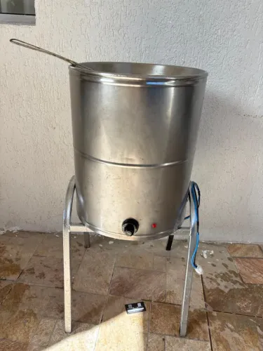 Fritadeira Elétrica Industrial Água e Óleo