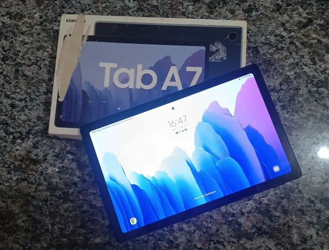 Samsung Galaxy Tab A7 64GB Grafite SEMINOVO ? Na Caixa (Ótimo para Estudos)