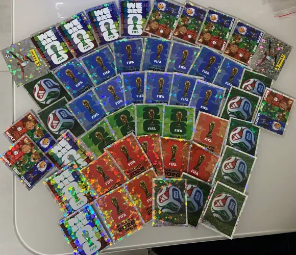 Figurinhas FWC e legends