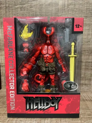 Action figure hellboy platinum edition