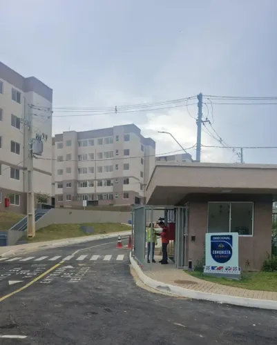 Alugo apartamento no condomínio Conquista RIO NEGRO - R$ 1.600