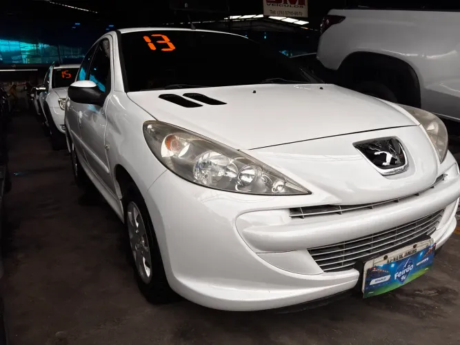 Peugeot 207 XR 1.4 Flex 8V 5P 2013