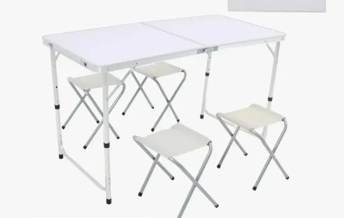 Conjunto mesa dobravel com 4 bancos IDEAL