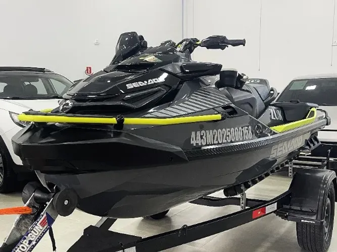 Jet Sky Seadoo Explorer pro 230