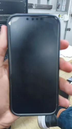 Troco iPhone 14 128gb junto de ps4 slim com 4 jogos e uma manete original 