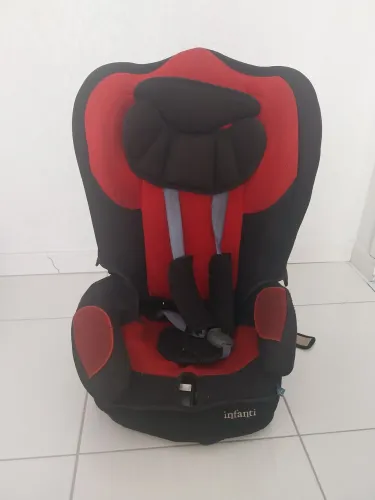 Cadeirinha Infantil carro