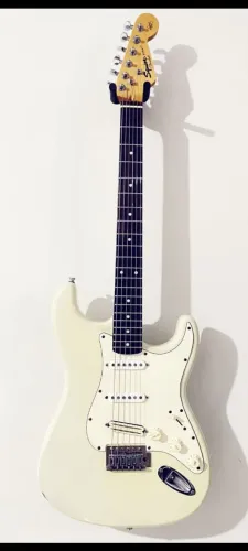 Guitarra Squier Califórnia