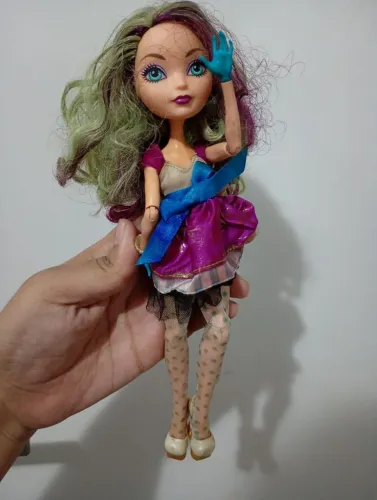 boneca ever after high