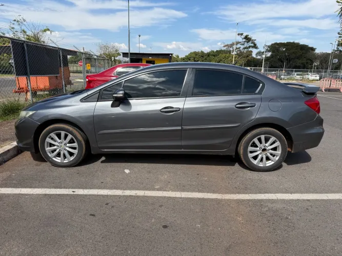 Honda Civic Sedan LXR 2.0 Flexone 16V Aut. 4P 2014
