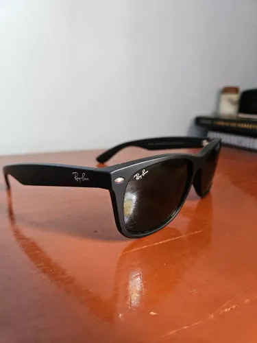 Ray-Ban New Wayfarer RB2132 Original - Preto Fosco G-15