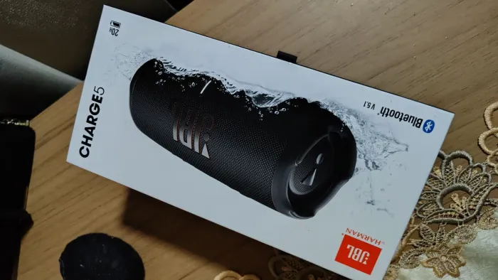 JBL Charge 5 Preta - Estado de Nova | Caixa e Manual Originais | Usada pouquíssimas vezes