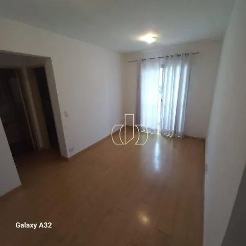 Locação Moema próximo metrô Eucaliptos , sendo1:dorm,garagem,sacada,2 banheiros,42m2, fora