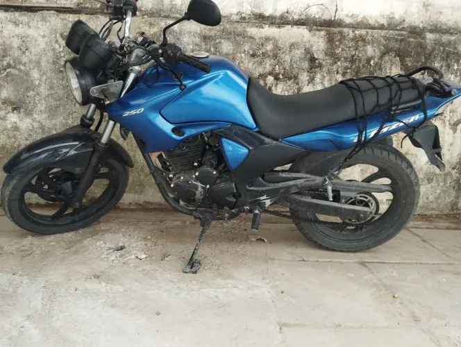 Fazer 250