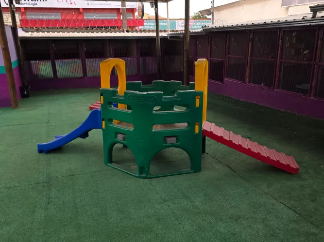 Playground Miniplay da Freso, em bom estado de concentração!!!