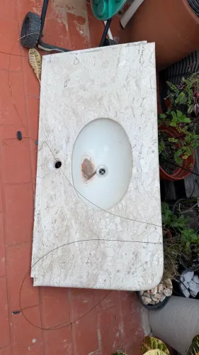 Bancada de banheiro travertino