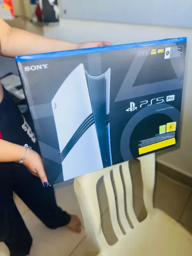 Sony PlayStation 5 Pro (PS5 Pro) 2TB Novo Lacrado + DualSense + NF Fatura Original