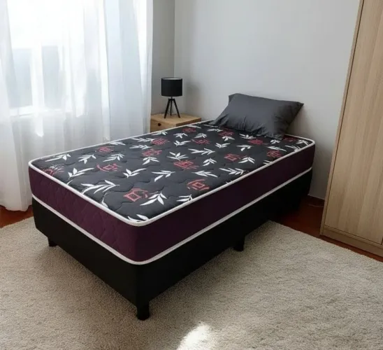 Cama box de fábrica.