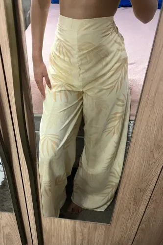 Calça leve de amarrar
