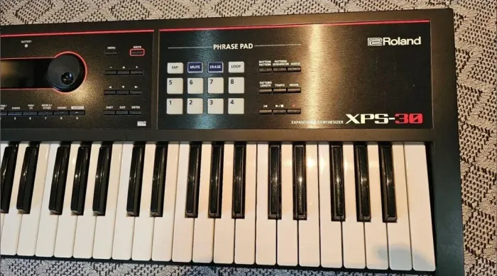 Roland XPS 30 novíssimo