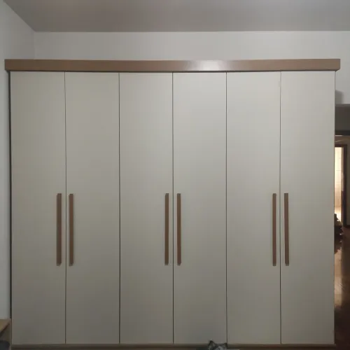 Quadra roupas 6 portas + Aparador + Criados