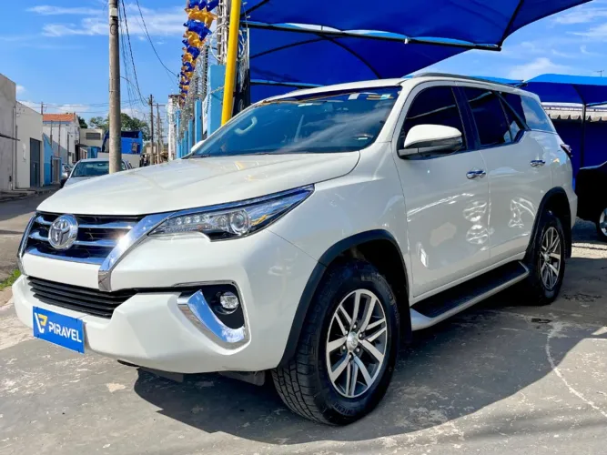 Toyota Hilux SW4 SRX 4X4 2.8 TDI 16V Dies. Aut. 2019