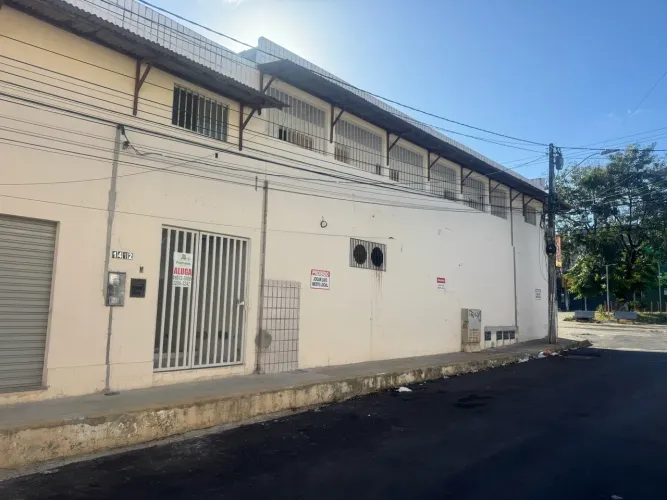 Kitnet de 1 quarto no bairro Alecrim