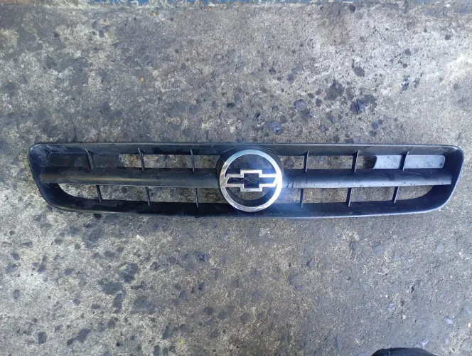 Grade do Corsa frente Montana original gm