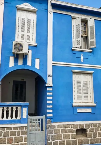 Quarto e Sala Vila Matias - Próximo Conselheiro Nébias - Com Ar - R$1400
