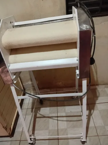 Modeladora de pães 