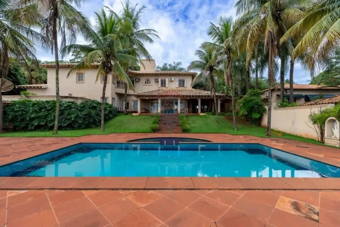 Casa à Venda Condomínio Veneza, 2 Suítes, Terreno 2.100M², Ribeirão Preto/SP