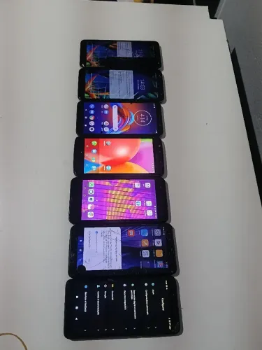 Lote de Celular usado com tela trincada