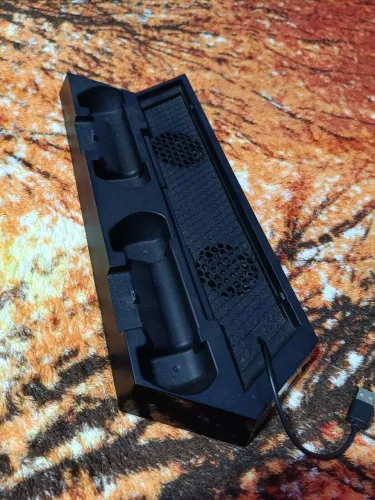 Suporte Vertical p/ PS4 Fat
