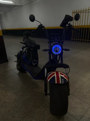 Scooter elétrica com adicionais 
