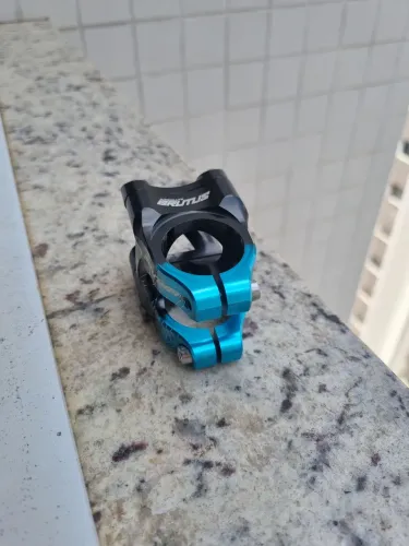 Mesinha absolute Brutus