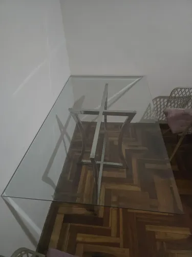 Mesa de Jantar Moderna - Vidro Temperado e Metal (Bairro Paquetá)