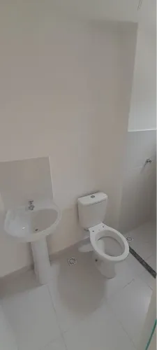 Casa Duplex em condomínio fechado