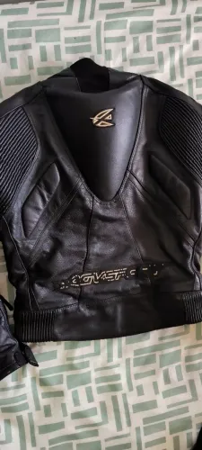 Macacão Moto de couro 
