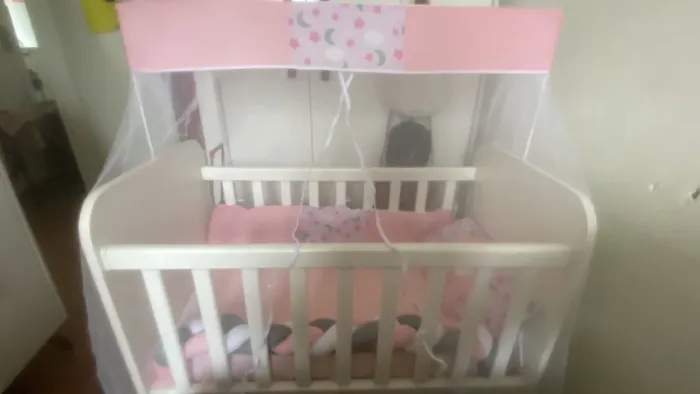 Berço infantil nunca usado 