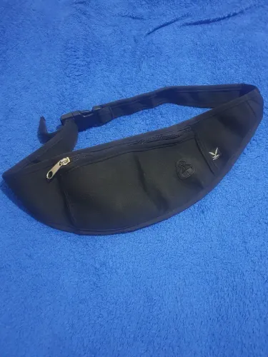 Pochete preta masculina usei uma única vez 40 reai