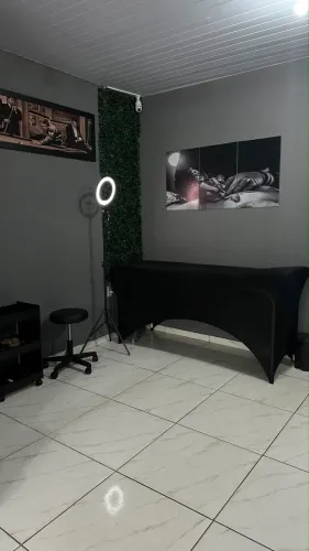Alugo espaço para tatuadores no Norte da ilha